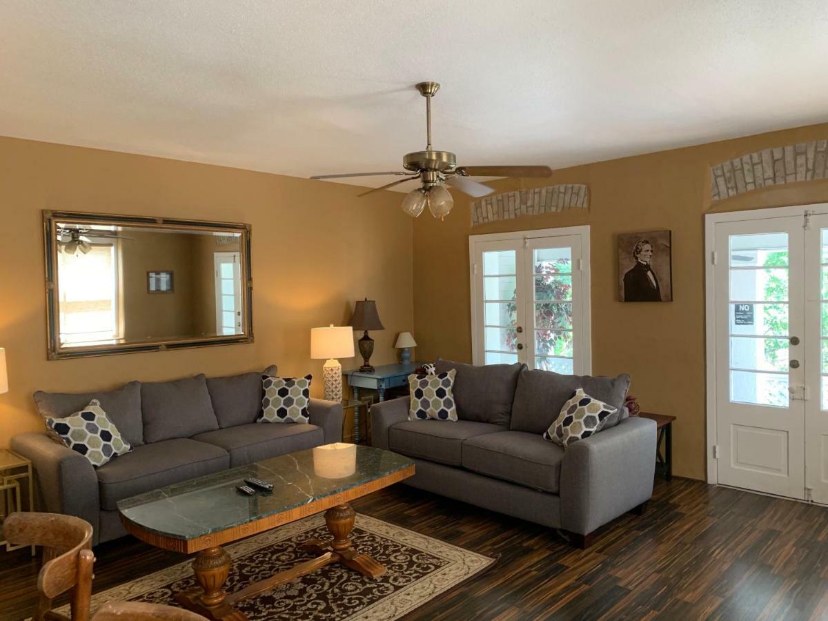 Schmitz Bed & Breakfast New Braunfels Exterior photo
